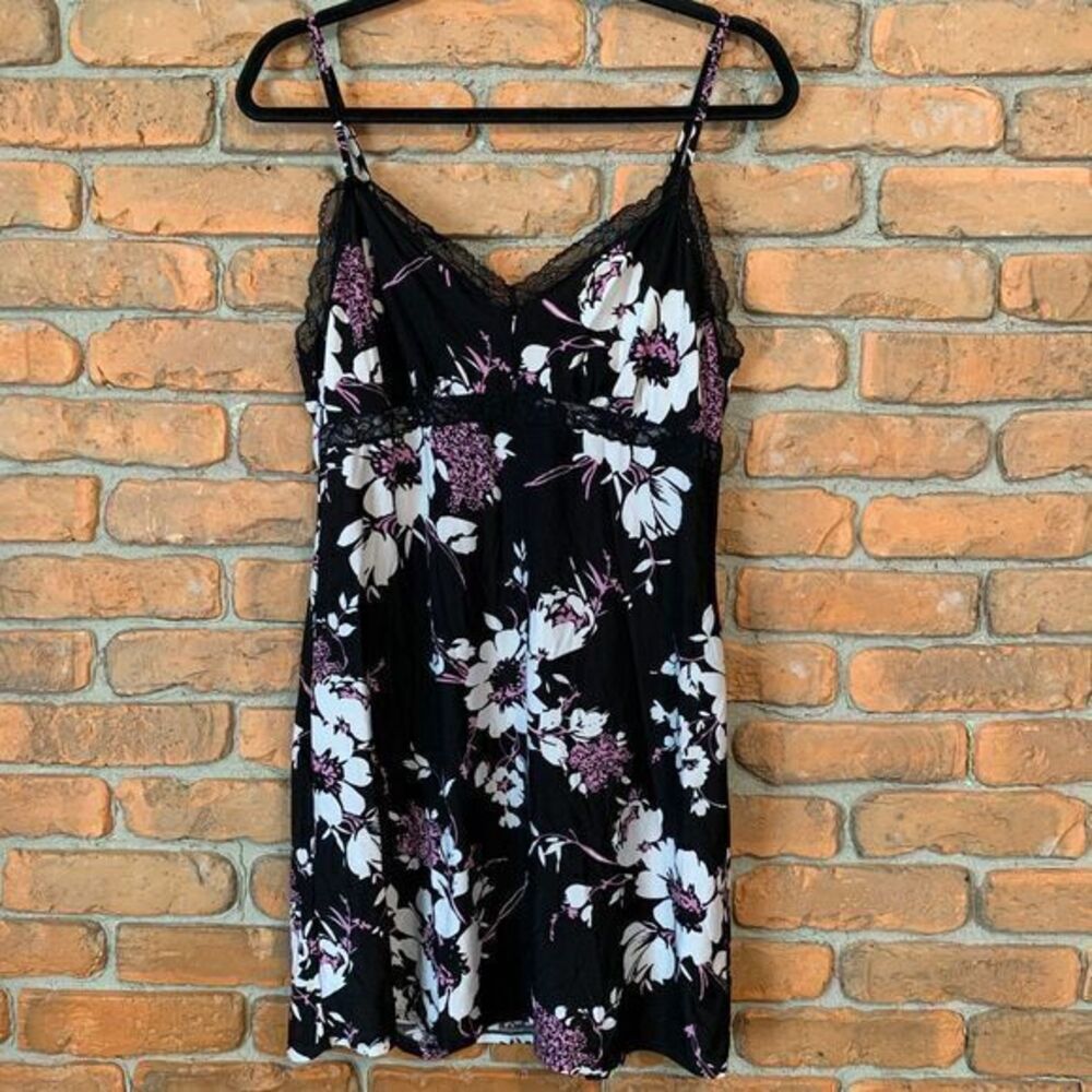 Gilligan & O'Malley Floral Print Lace Trim V-Neck Babydoll Slip Dress Black M